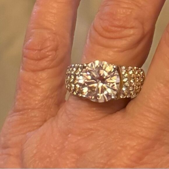 Charles Winston for Bella Luce statement ring . Size 10. Gold over sterling - Picture 1 of 5